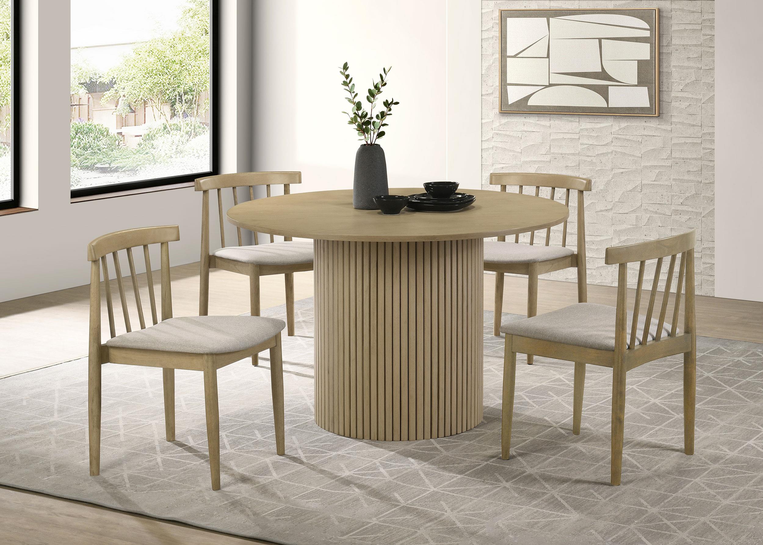 Hamlyn 43-inch Round Wood Dining Room Table Natural Oak