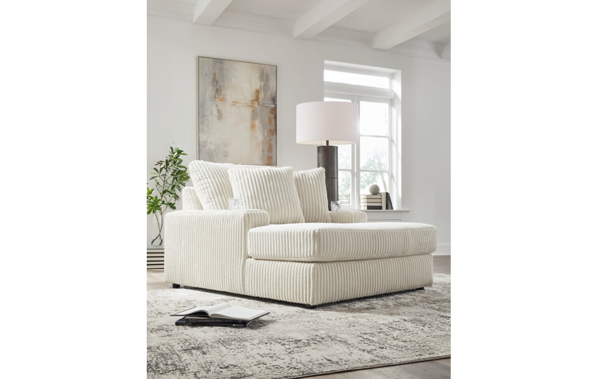 Lindyn Chaise