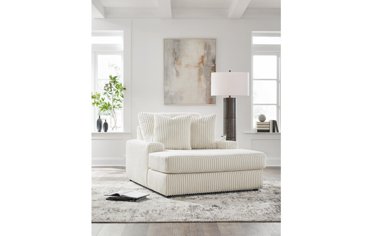 Lindyn Chaise