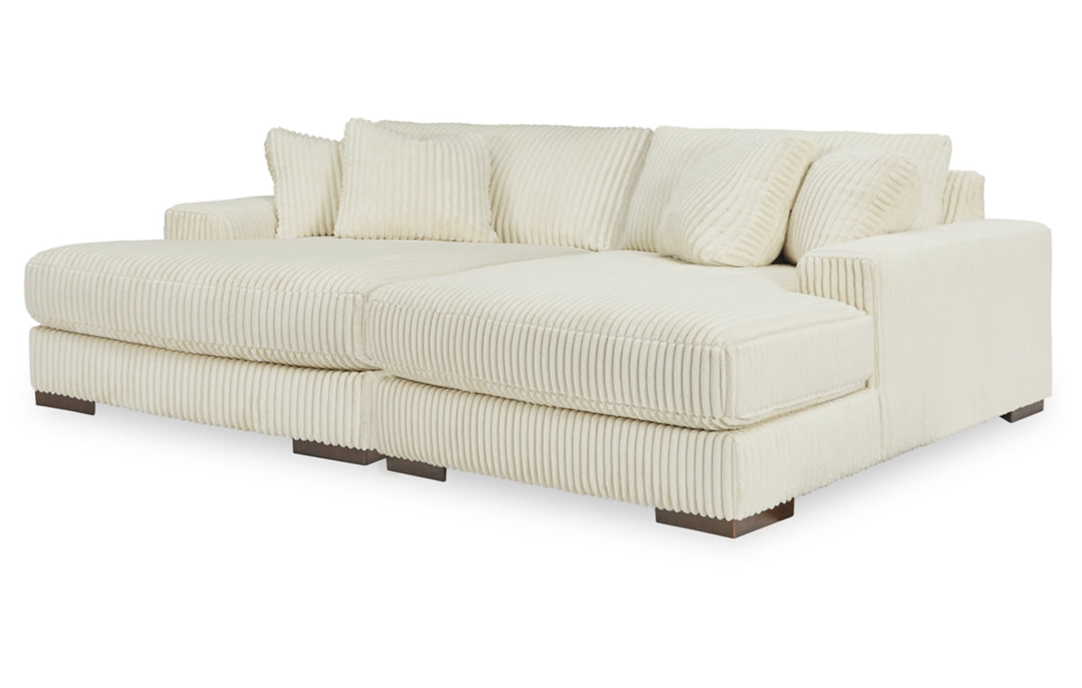 Lindyn Super Chaise