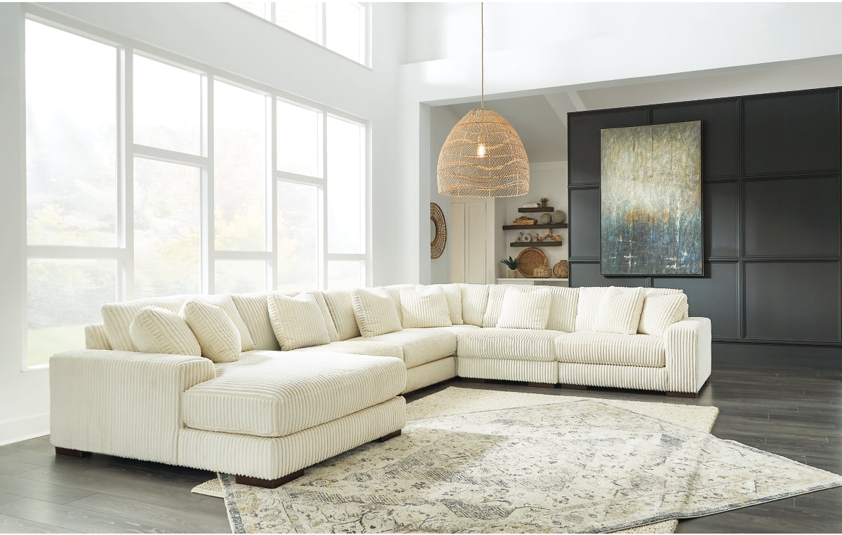 Lindyn 6-Piece Sectional with Chaise