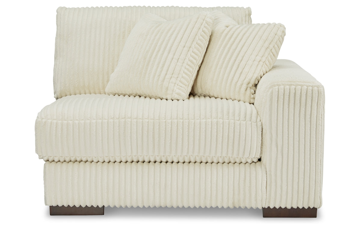 Lindyn 4-Piece Sectional with Chaise