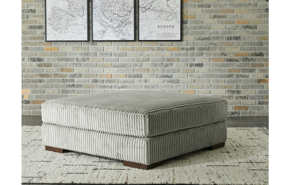Lindyn Oversized Accent Ottoman