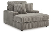 Lindyn Chaise
