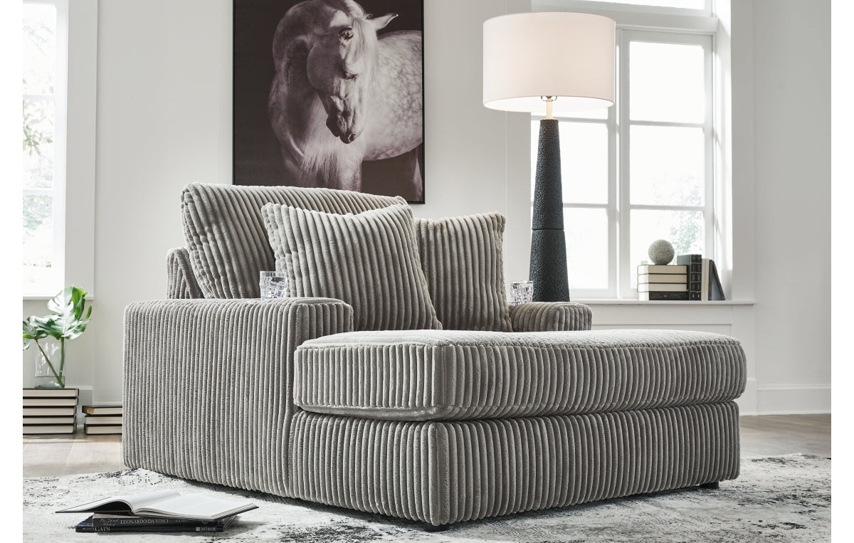 Lindyn Chaise