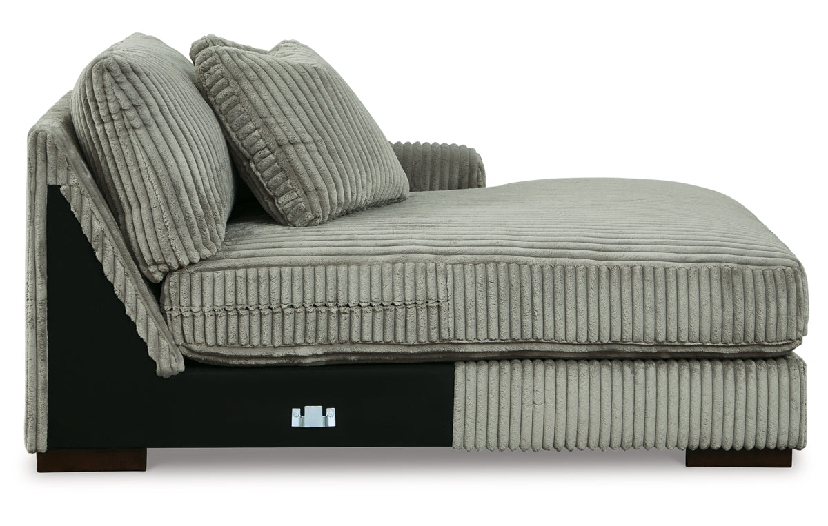 Lindyn 3-Piece Sectional with Double Chaise