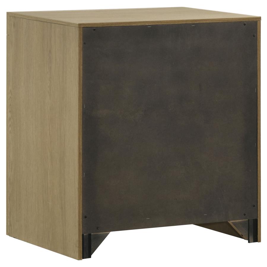 Hendricks 5-piece Eastern King Bedroom Set Light Oak