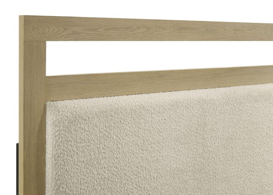 Hendricks 4-piece Eastern King Bedroom Set Light Oak