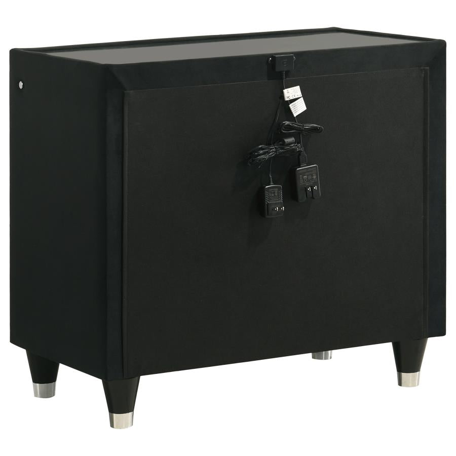 Lorient 5-piece California King Fireplace Bedroom Set Black