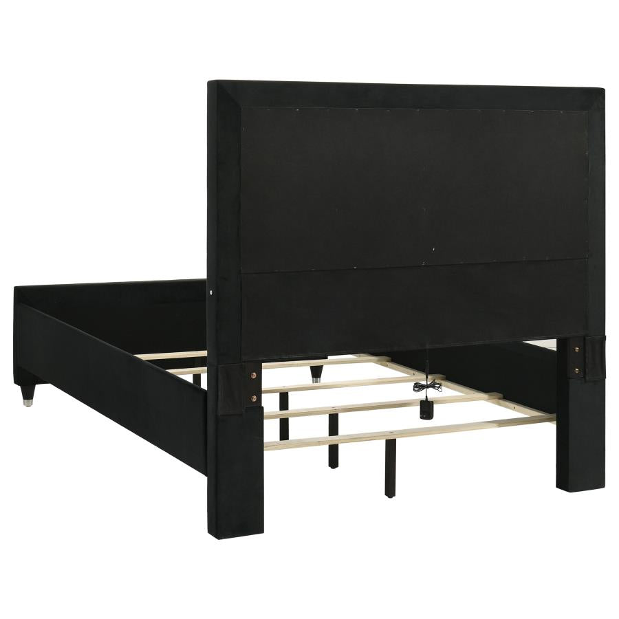 Ravenne 5-piece Velvet Upholstered Queen LED Bedroom Set Black