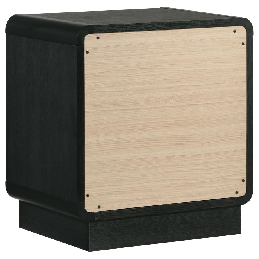 Cavelle 4-piece Full Bedroom Set Black