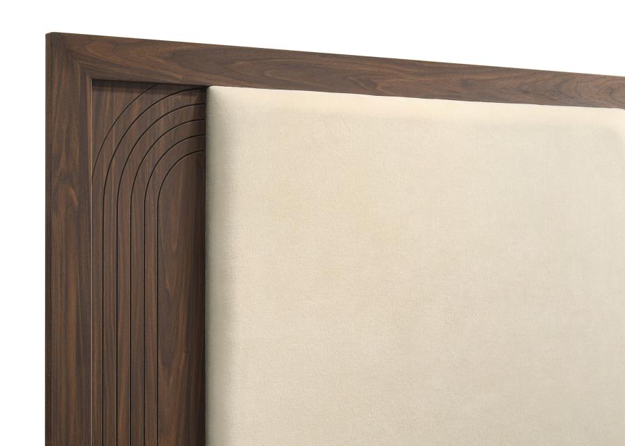 Etienne 4-piece Queen Bedroom Set Walnut