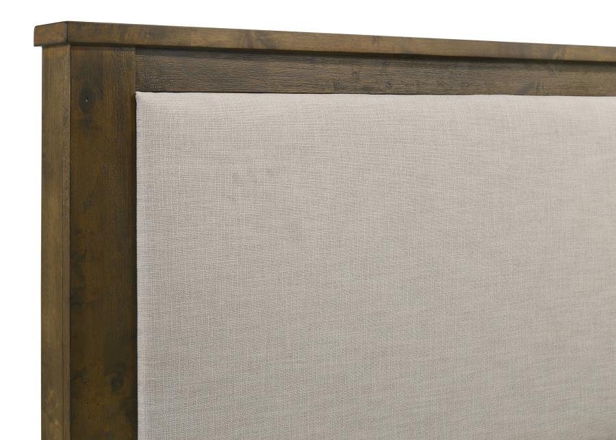 Doherty 4-piece Eastern King Bedroom Set Rustic Brown