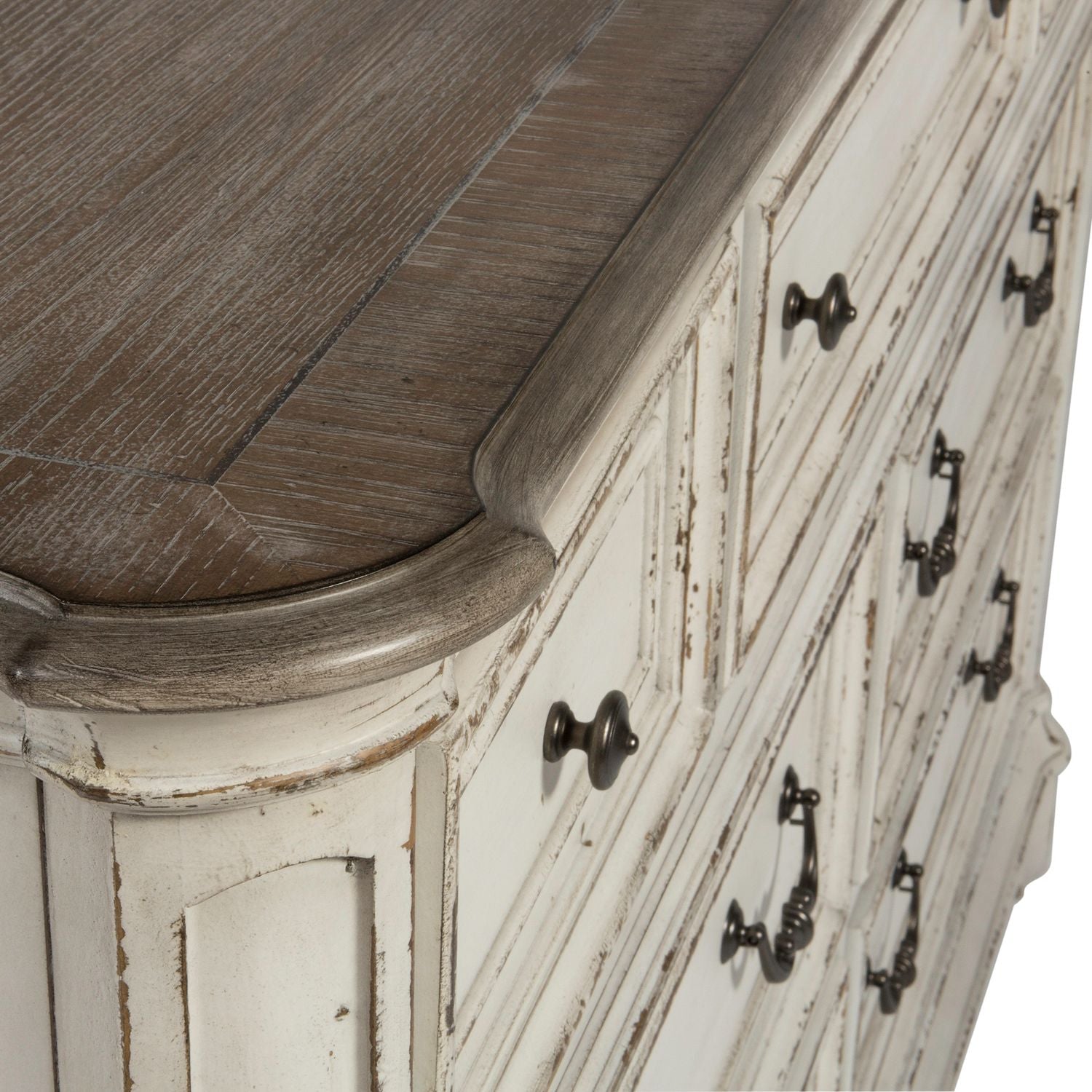 Magnolia Manor 7 Drawer Dresser