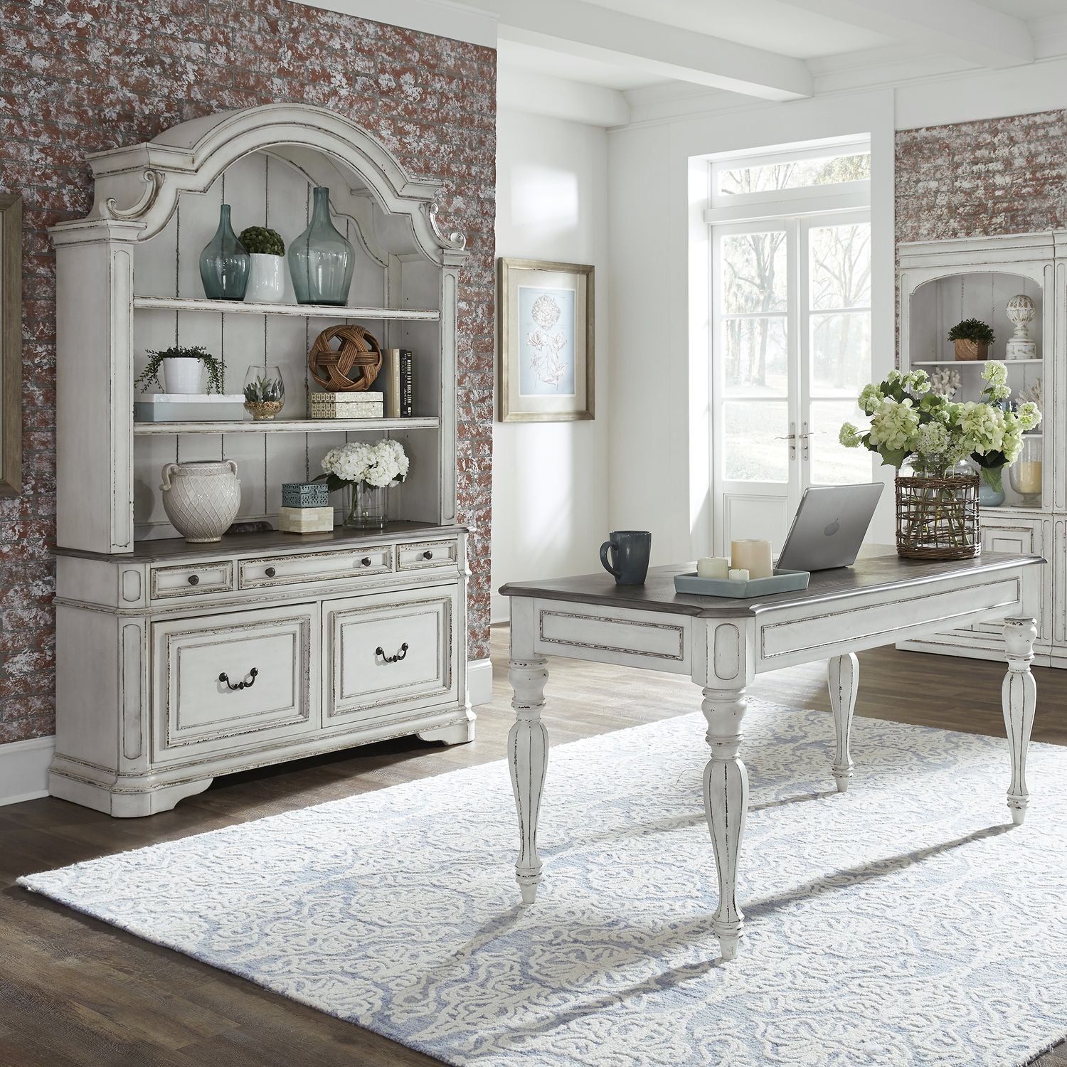 Magnolia Manor 3 Piece Desk & Hutch Set