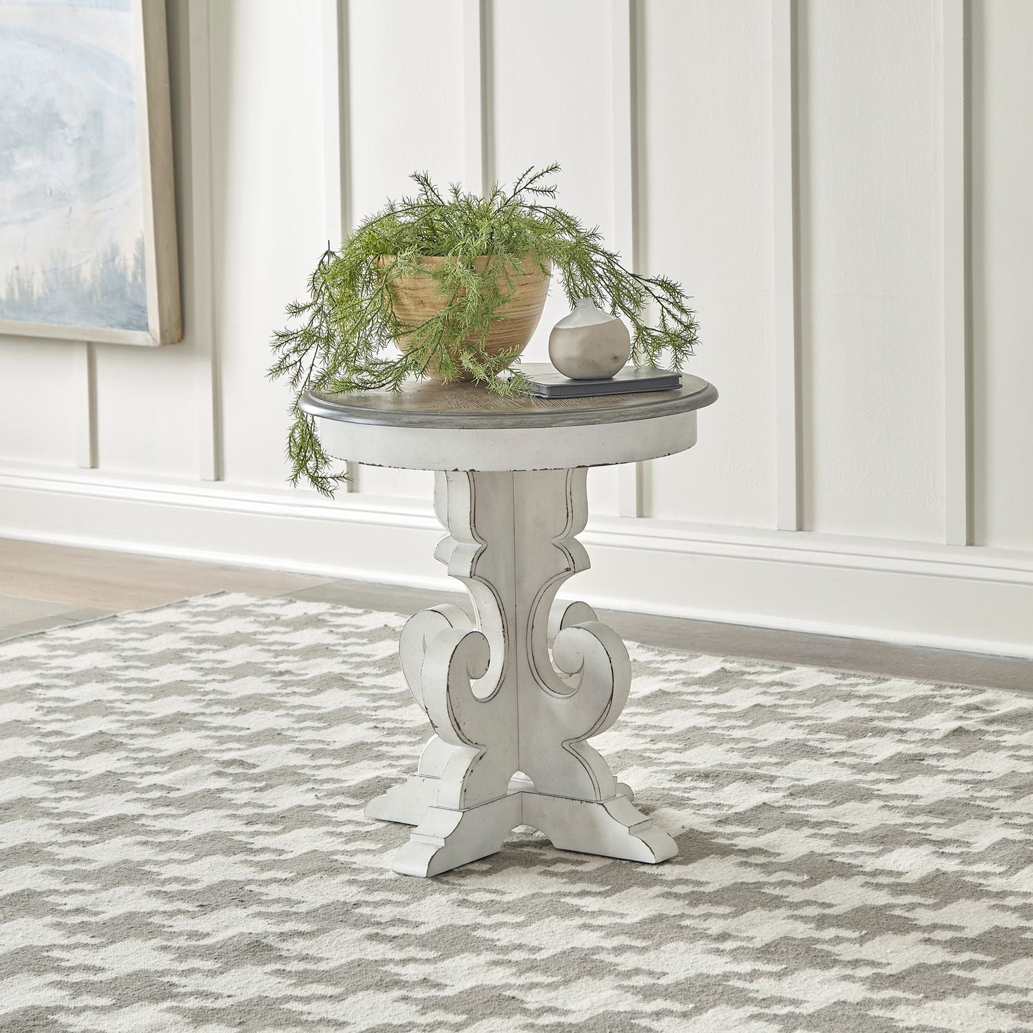 Magnolia Manor Round End Table