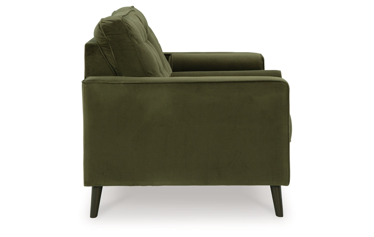 Reveon Lakes Loveseat