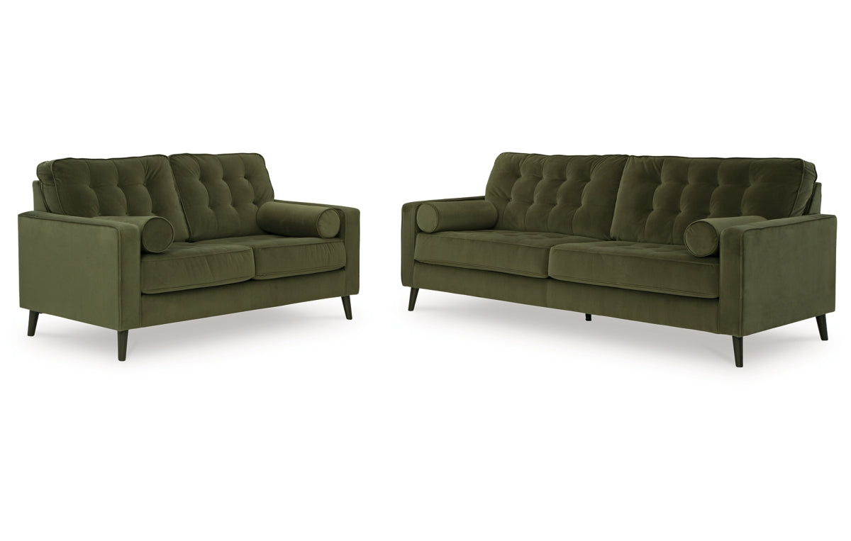 Reveon Lakes Sofa and Loveseat