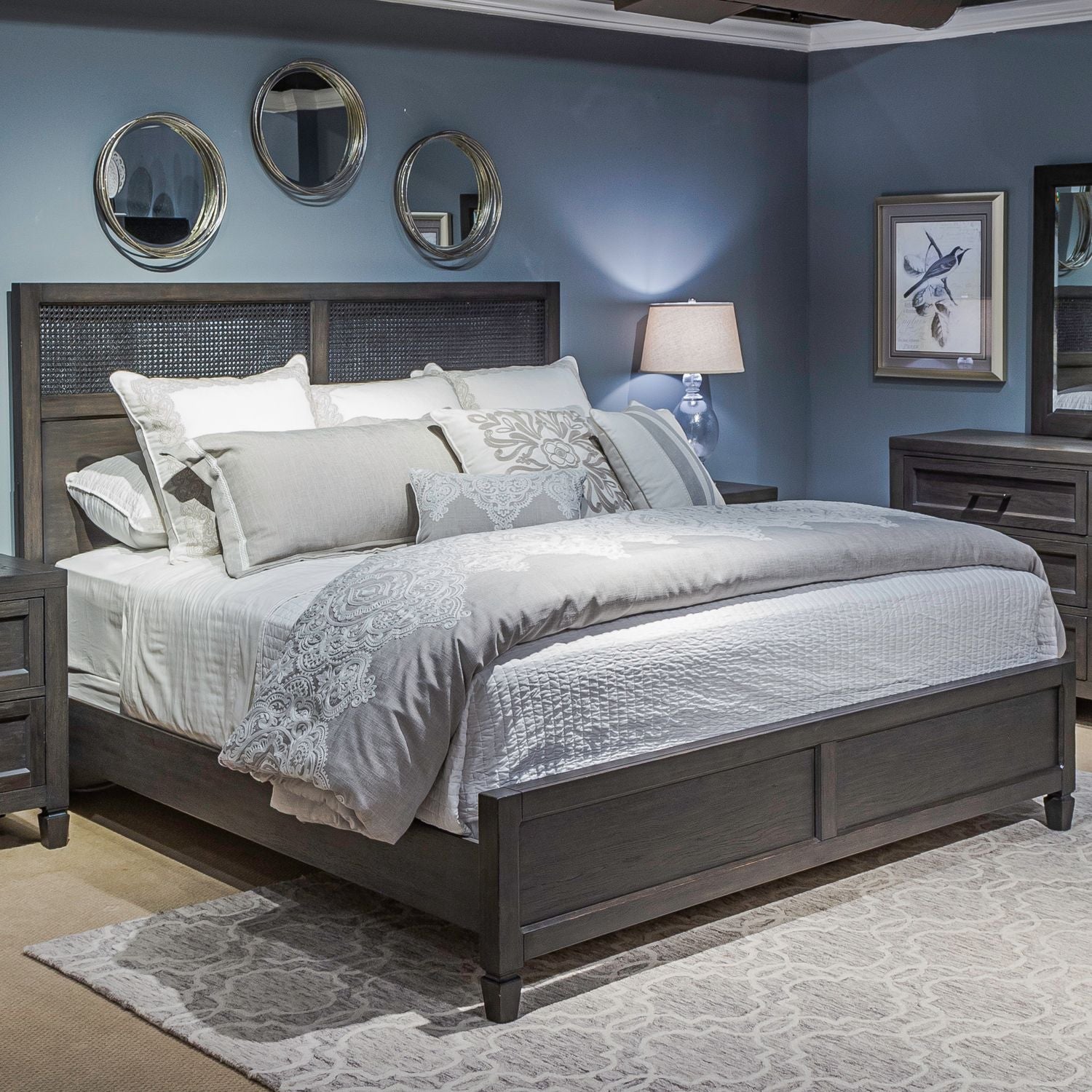 Caruso Heights Queen Panel Bed