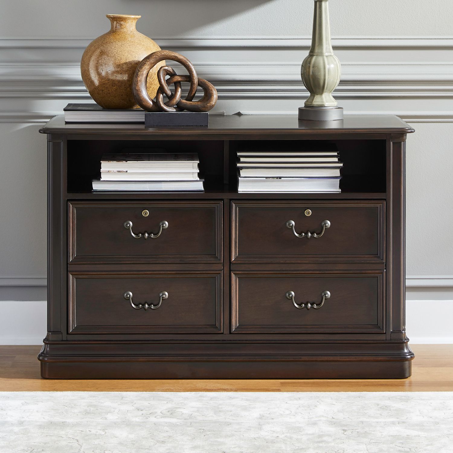 Brayton Manor Jr Executive Media Lateral File