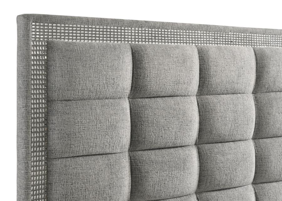 Viana 4-Piece Eastern King Platform Bedroom Set Grey and White High Gloss