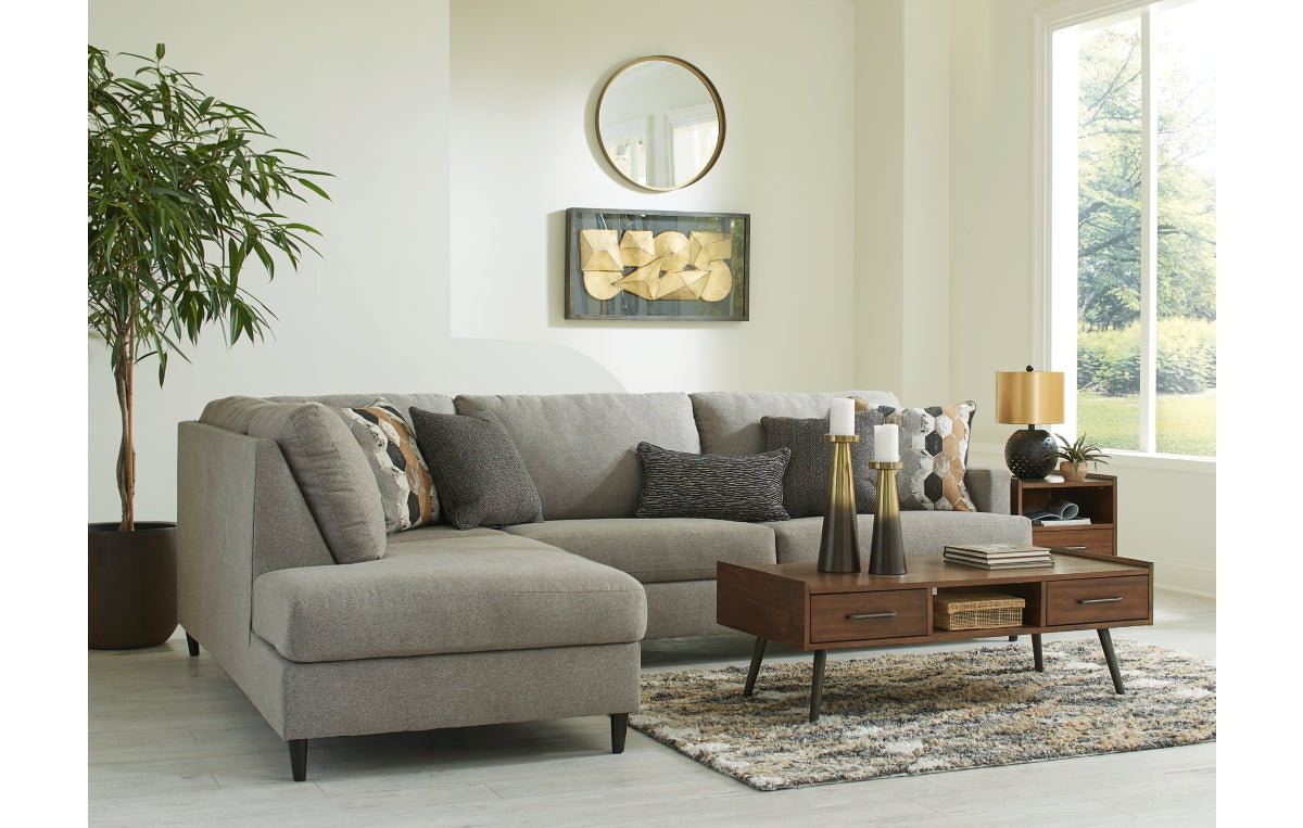 Santasia 2-Piece Sectional with Chaise