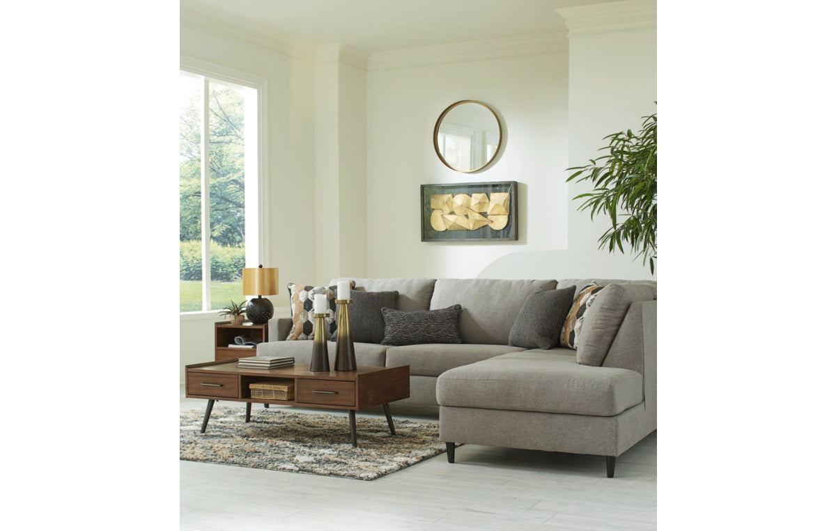 Santasia 2-Piece Sectional with Chaise