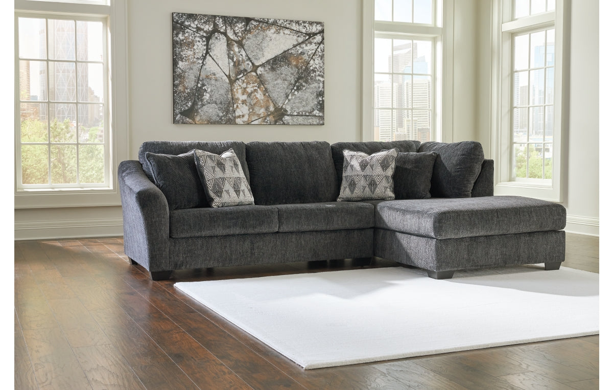 Biddeford 2-Piece Sectional with Chaise