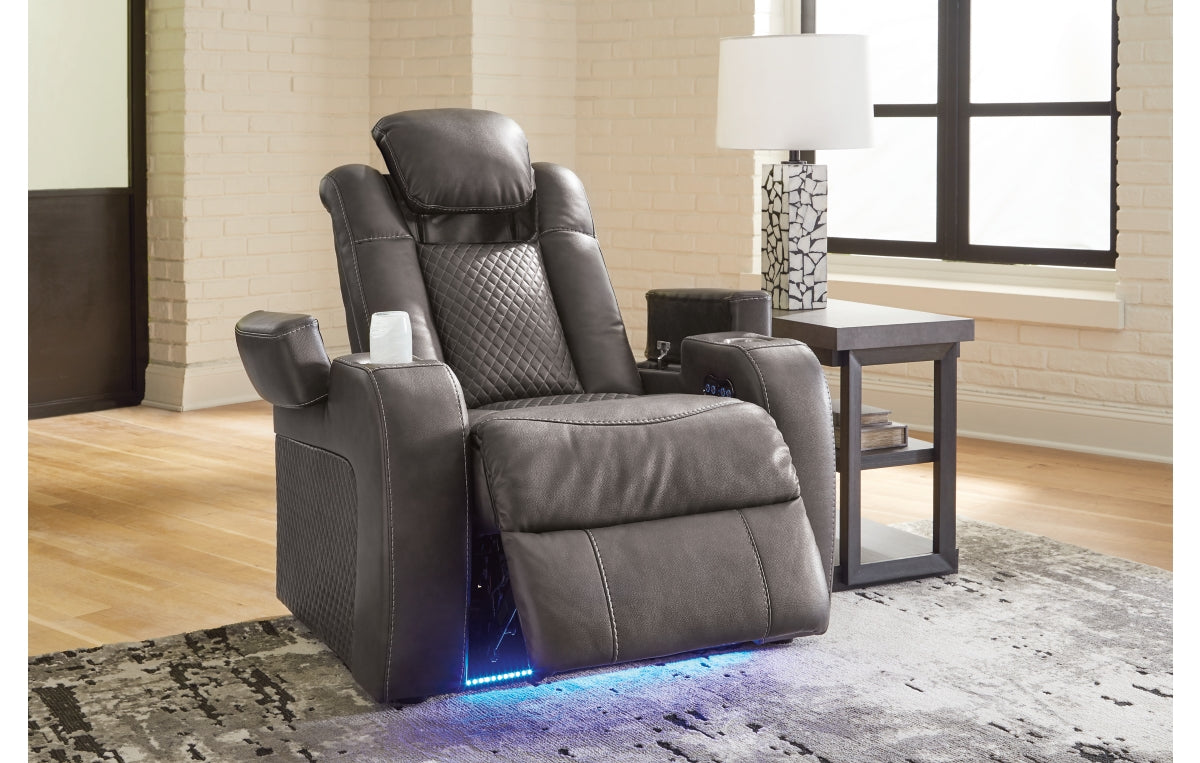 Fyne-Dyme Sofa, Loveseat and Recliner