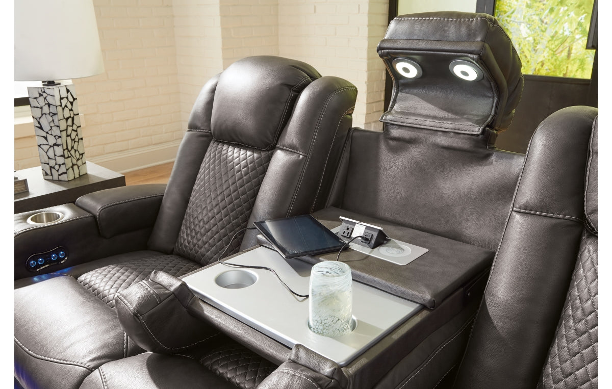 Fyne-Dyme Sofa, Loveseat and Recliner
