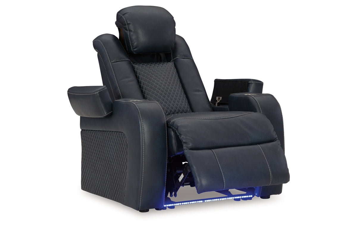 Fyne-Dyme Sofa, Loveseat and Recliner