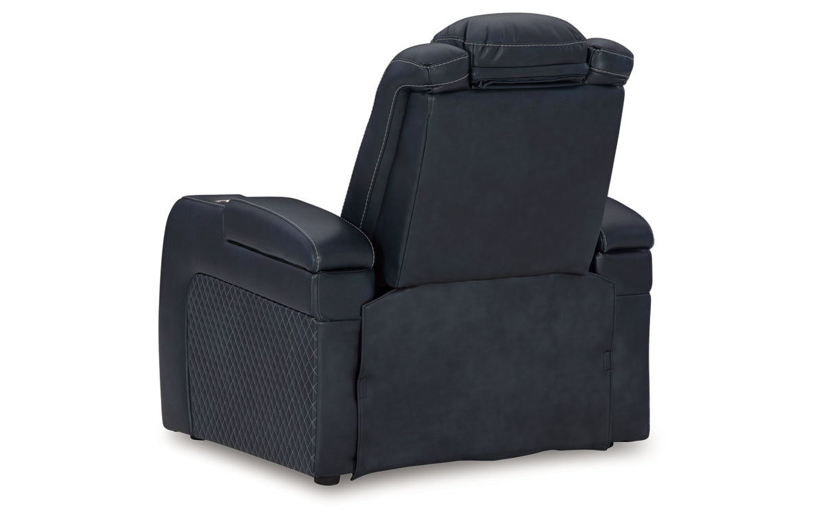 Fyne-Dyme Sofa, Loveseat and Recliner