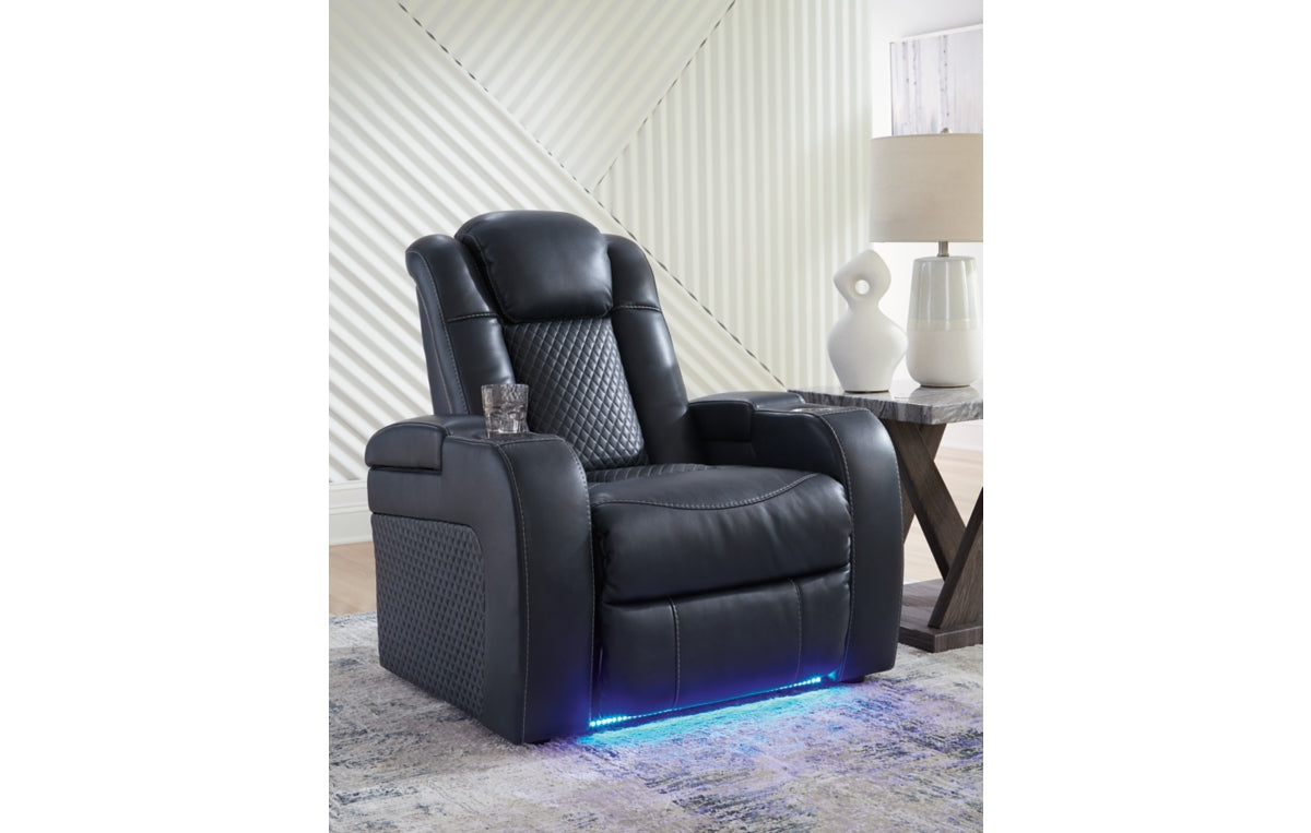 Fyne-Dyme Sofa, Loveseat and Recliner