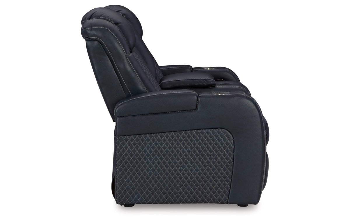 Fyne-Dyme Sofa, Loveseat and Recliner
