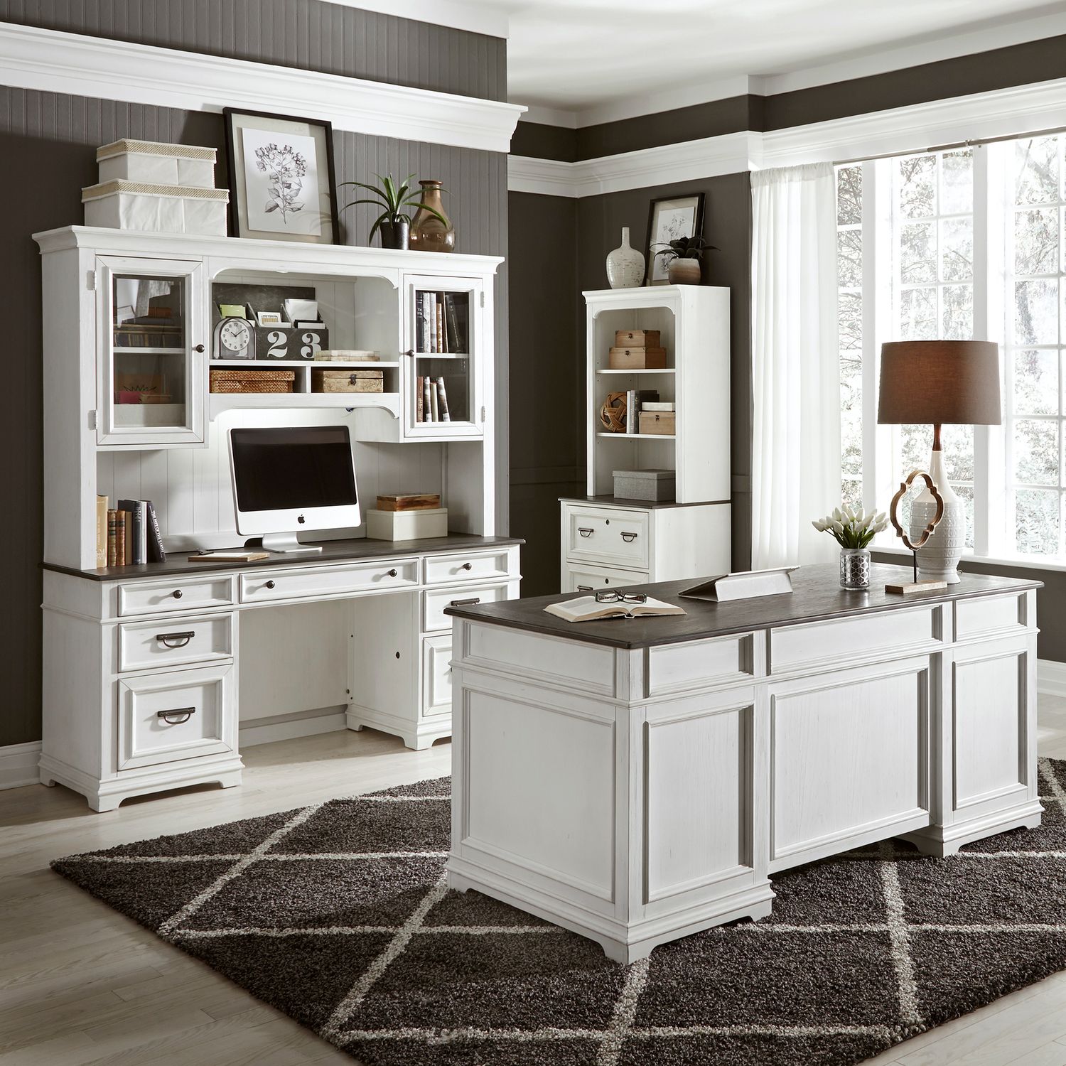 Allyson Park Complete Desk Set