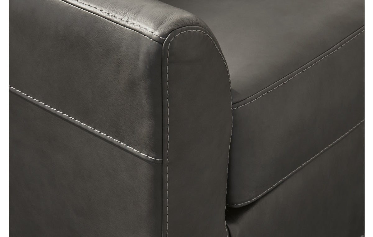 Valderno 2-Piece Sectional with Chaise