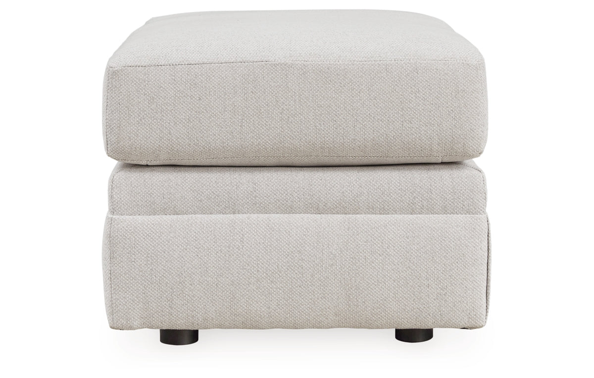 Maitelynn Ottoman