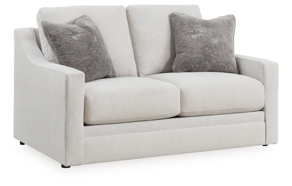 Maitelynn Loveseat