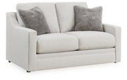 Maitelynn Loveseat