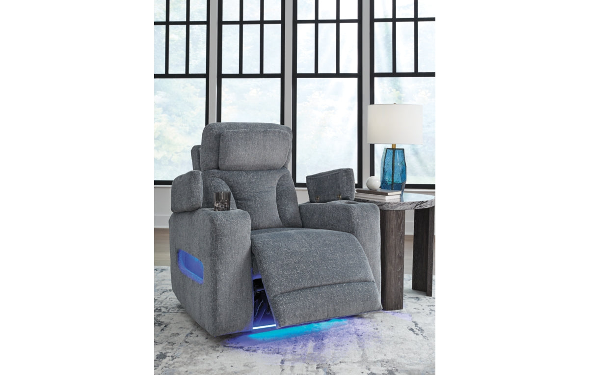 Studio Cave Power Recliner