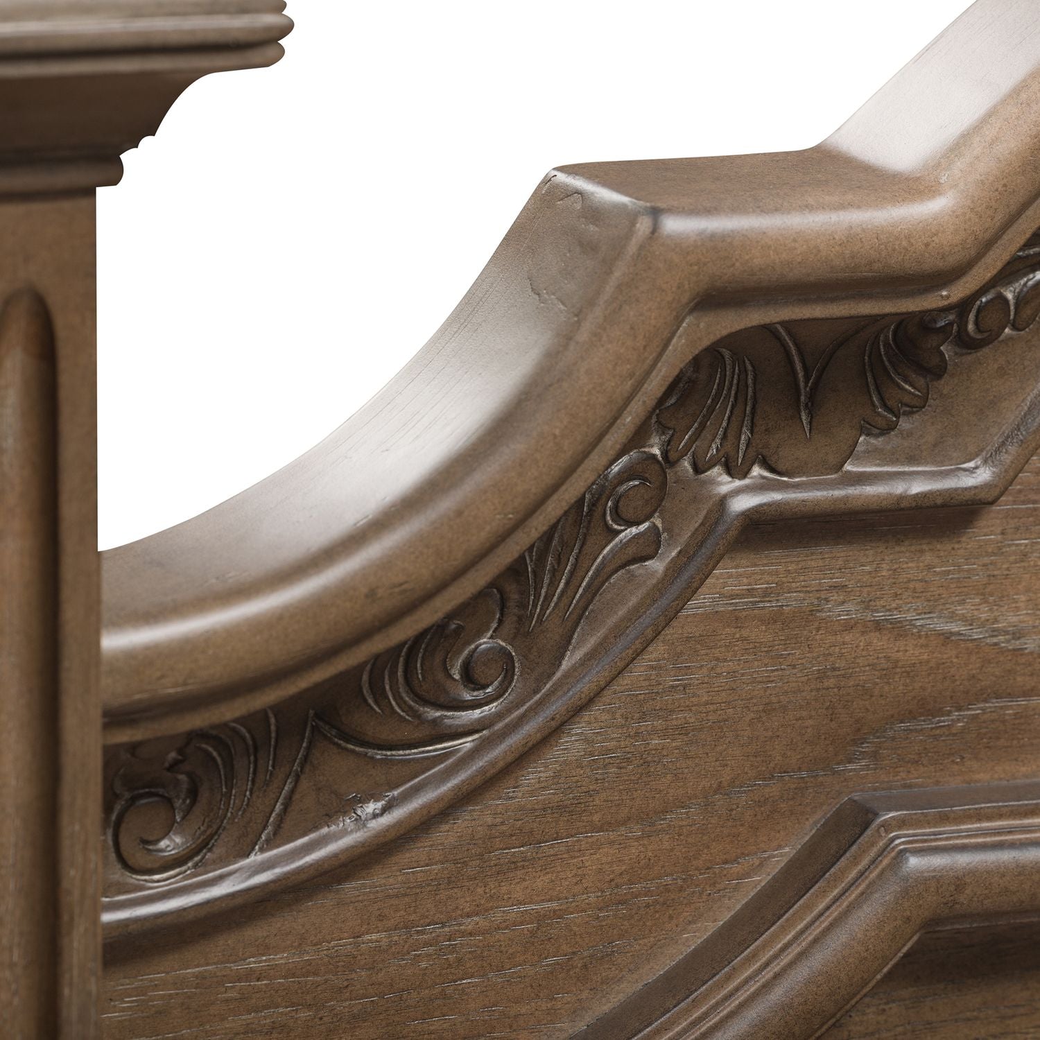 Carlisle Court Queen Poster Bed