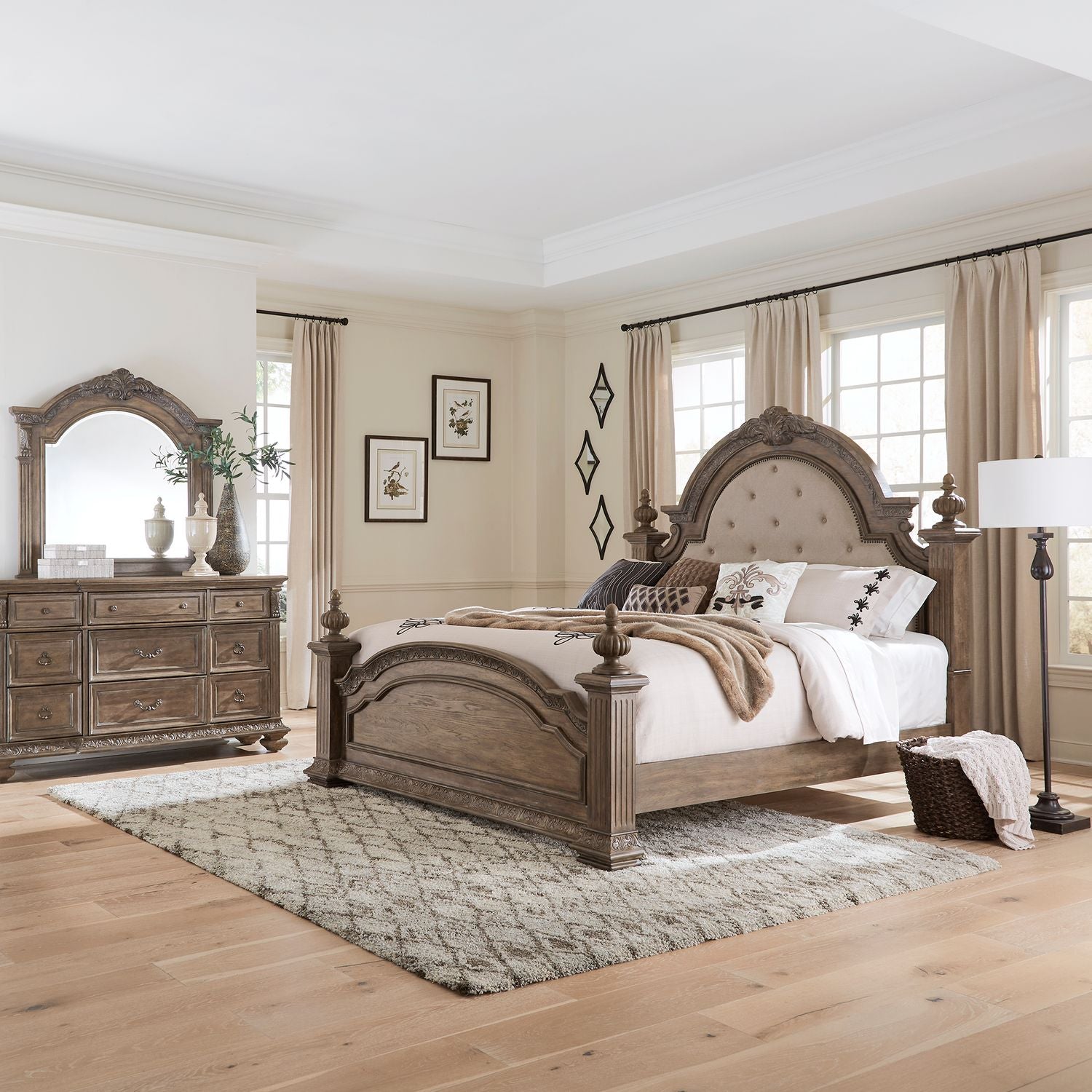 Carlisle Court Queen Poster Bed, Dresser & Mirror