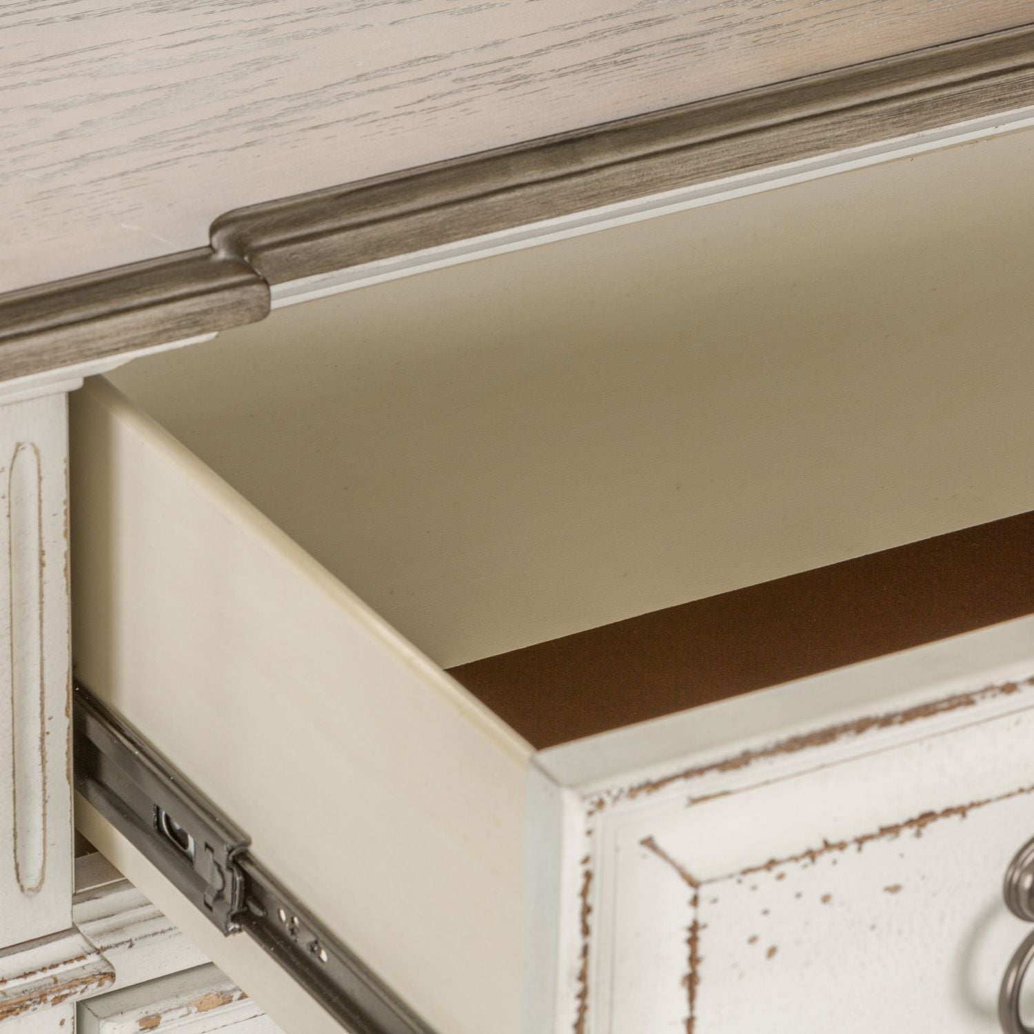 Abbey Park 5 Drawer Chest