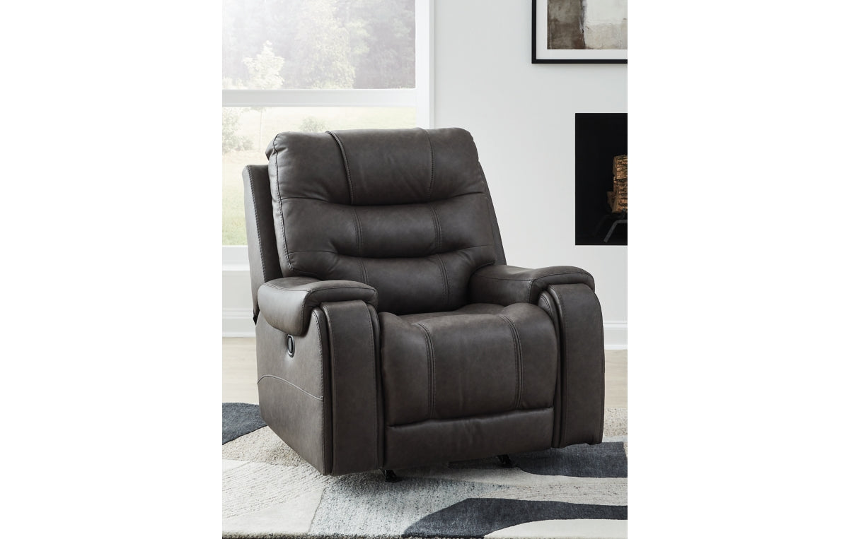 Femley Recliner