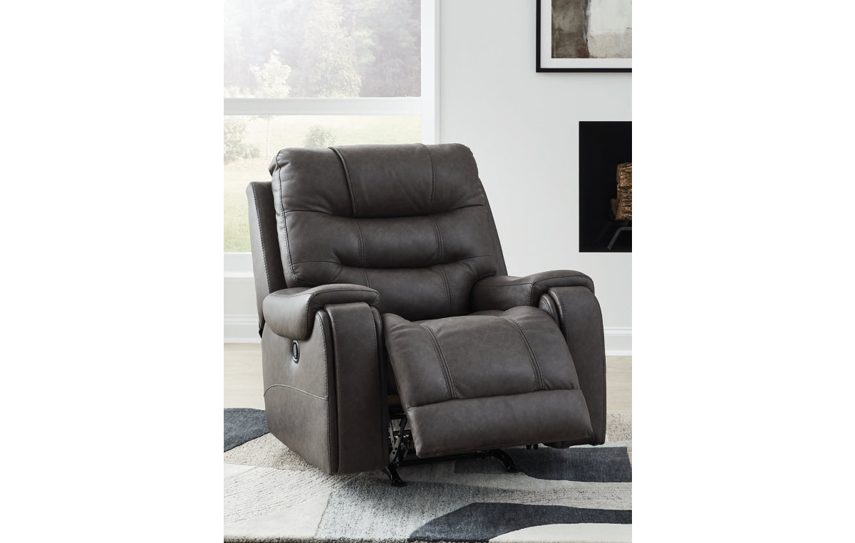 Femley Recliner