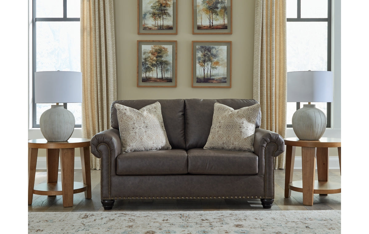 Roxmere Loveseat