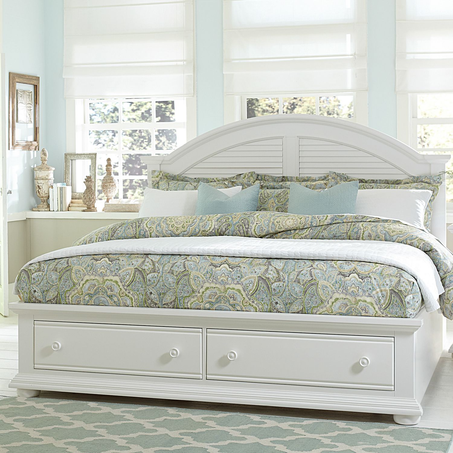 Summer House I Queen Storage Bed