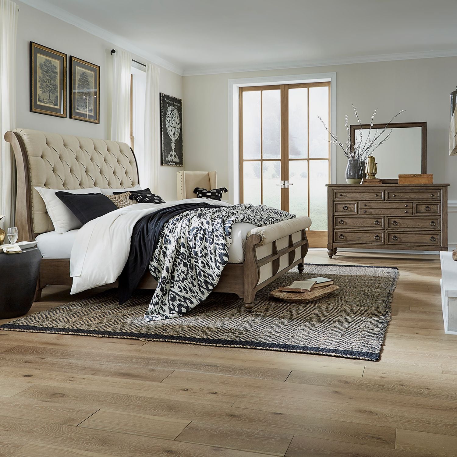 Americana Farmhouse King Sleigh Bed, Dresser & Mirror