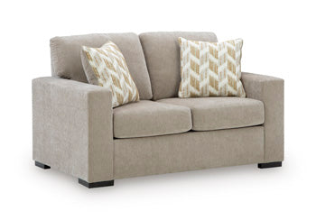 Bridgepoint Loveseat