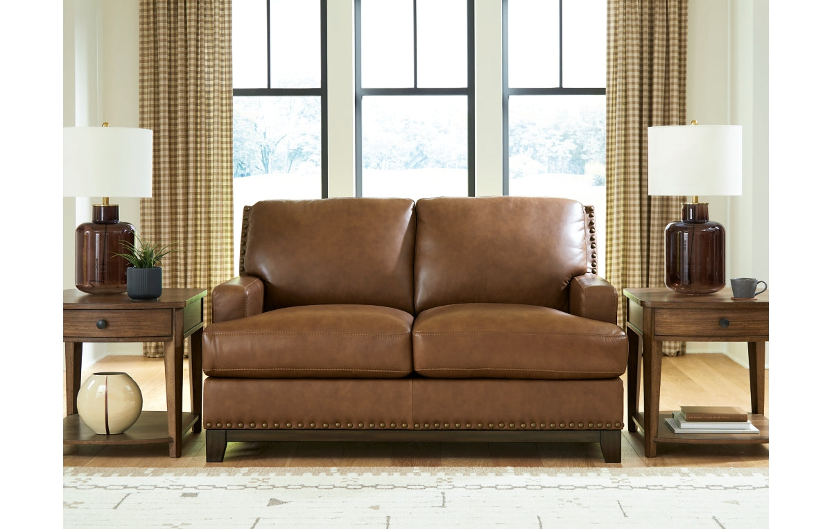Saonara Loveseat